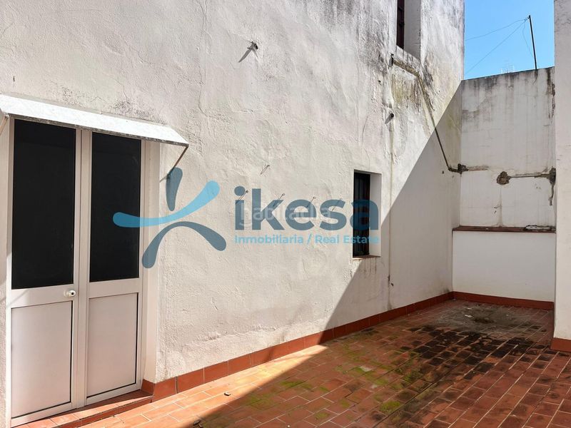 Foto ae14e060-9aa3-4c44-8442-f7184a7de81e. Casa adossada a Coronil (El)
