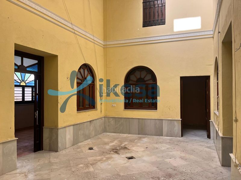 Foto c83c823b-0365-47f5-8c19-f8e5d91880a5. Casa adossada a Coronil (El)