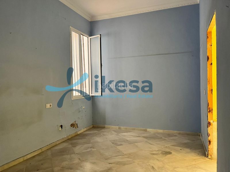 Foto ddbc81c2-e57b-41d7-a514-2af5a991c42d. Casa adossada a Coronil (El)