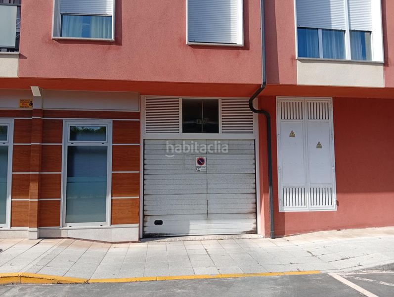 Foto c44bba94-5953-4485-879e-3be6c30486ea. Autoparkplatz in tomás mariño pardo 1 in Xove