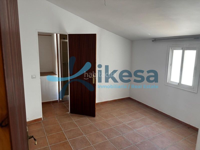 Foto 06ff64db-e63c-4f5b-a507-6cf55bcf4c37. Pis amb aparcament a Teba