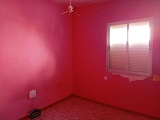 Casa en San Pedro-Gabriel Miró-María Guerrero. Piso en venta en la línea  3 dormitorios, 3ª planta para reforma