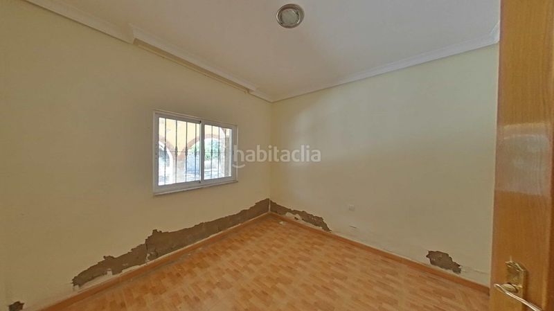 Foto 152ae8d8-e92e-42c2-8cf0-3cd08295e89c. Casa a pedanías de Badajoz Badajoz