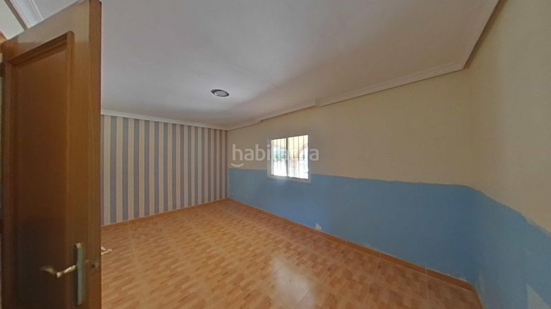Foto 8d8573f6-7e4a-4689-8b83-7120183f35cc. Casa a pedanías de Badajoz Badajoz