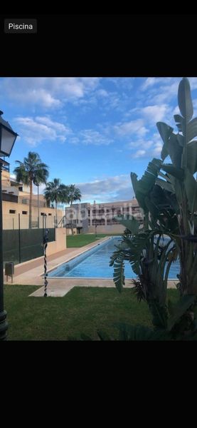 Foto 2a5b83f4-6918-4b5a-9058-d7a0ec4ced2e. Apartament amb aparcament piscina a Aguadulce Norte Roquetas de Mar