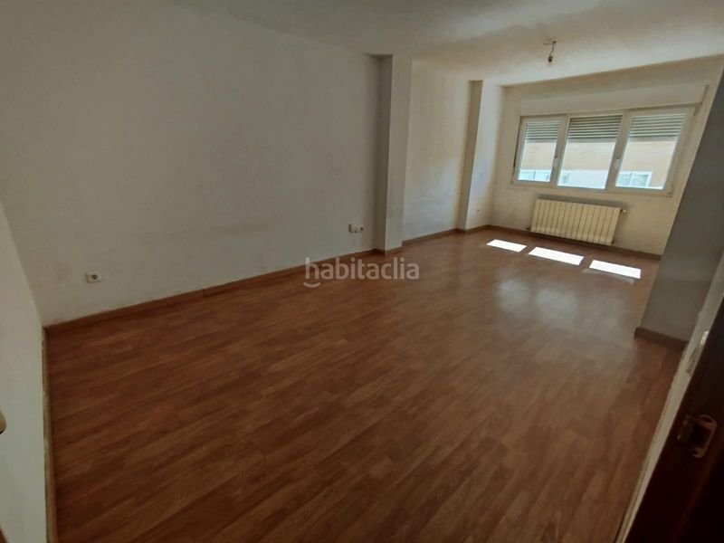 Foto f4044f55-3575-4d51-8816-7cfb499604f9. Pis a Navas del Marqués (Las)