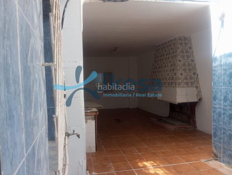 Foto 7138bef0-9f10-41ba-bd3b-b2a66444428c. Casa adossada a Este Mérida