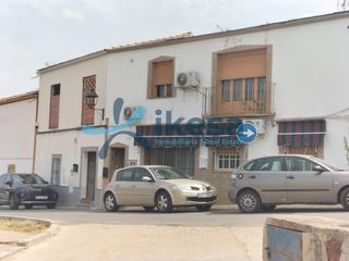 Appartamento in Adamuz. Venta de piso en cdr sin posesión no visitable en adamuz  córdob