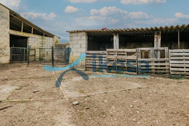 Foto 31bae040-a498-4f5f-a9b8-0a9a83bf7efc. Finca rústica a Puebla de Guzmán