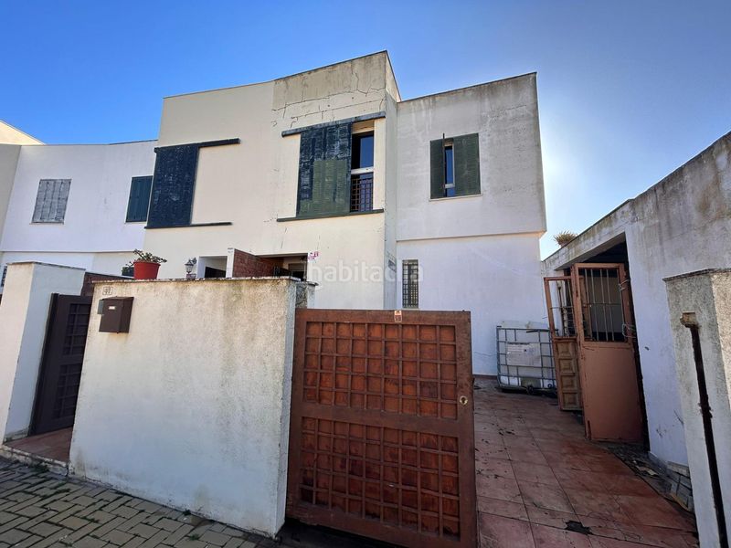 Foto 0ace4be9-4011-47a3-9615-7b03e90543c7. Casa adossada amb piscina a Ayamonte ciudad Ayamonte