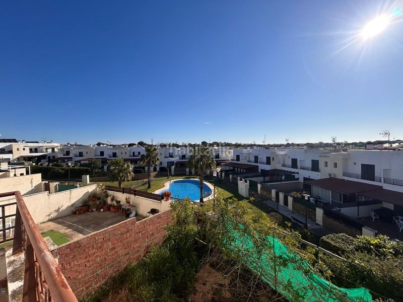 Foto 8eede46d-eb03-4e69-9bbf-97f8a9c9fa8b. Casa adossada amb piscina a Ayamonte ciudad Ayamonte