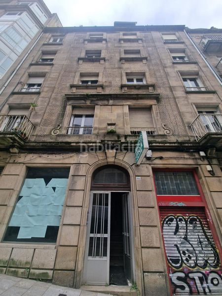 Foto c87403fb-5f12-4b84-b0b7-19a6214fd7fe. Edifici a Plaza España - Corte Inglés Vigo