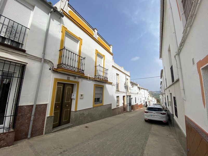 Foto 2841f87d-55c2-45d4-af2b-7d912774af15. Casa adossada a Olvera