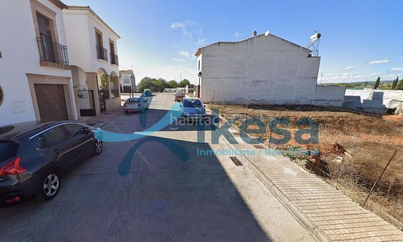 Foto 1a193d98-ecc6-4cb3-866c-d77ad1f5cf3b. Casa amb aparcament a Marmolejo