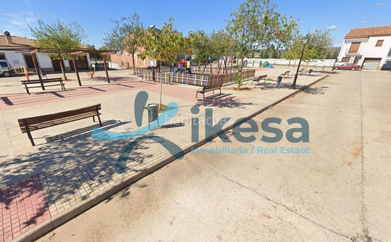 Foto 5989f879-da89-4499-9e1f-a88391c2906c. Casa amb aparcament a Marmolejo
