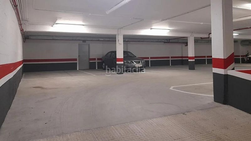 Foto effd2707-eb02-4f3f-9d58-45038f18994e. Aparcament cotxe a Alcabre Vigo