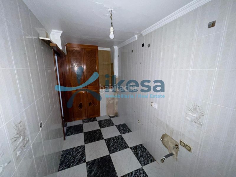 Foto 3ee81fee-2d98-460c-8f94-11f96d818d0b. Casa adossada a Centro Bormujos