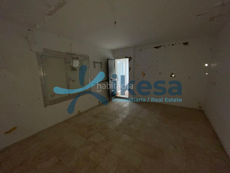 Foto b857699f-3355-44be-8db1-939d0522cbe3. Casa adossada a Centro Bormujos