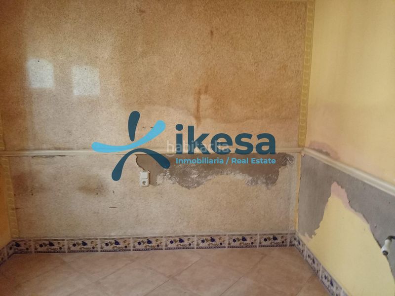 Foto 3a94b8e5-f9ab-43f2-a7c9-ae0d96bff1f9. Casa adossada a Almonte Almonte