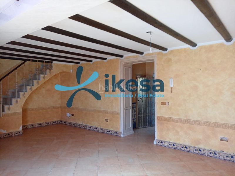 Foto 55eab098-78e1-4234-b540-fa5213d67d82. Casa adossada a Almonte Almonte