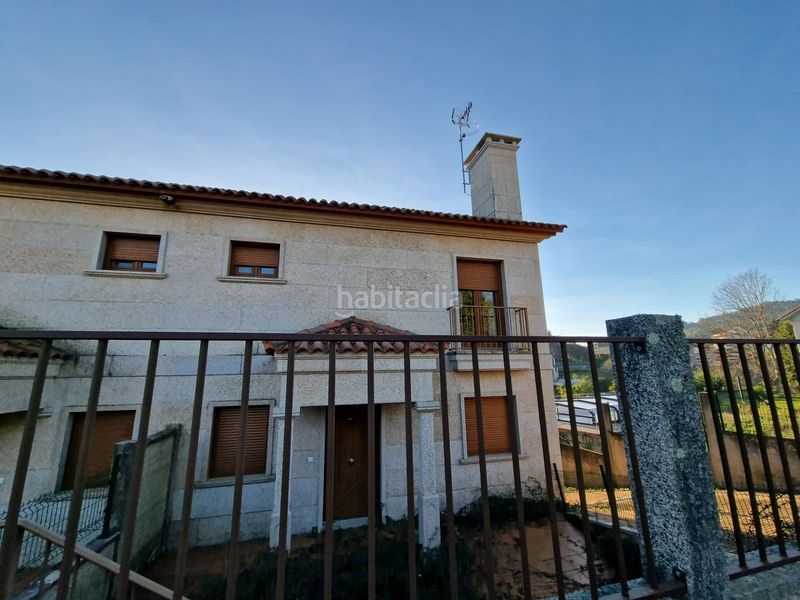Foto a10d30de-a505-4bd7-b1d4-aaab88a93ad0. Xalet amb aparcament a Moaña