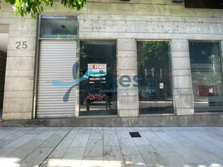 Business premise in Centro. Venta de 2 locales comerciales unidos en el centro, huelva