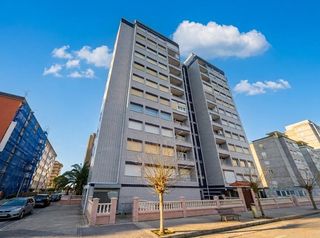 Pis a Zona Playa. Piso en cesión de remate en laredo