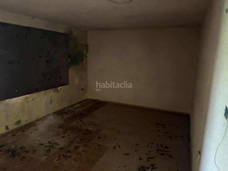 Foto 6912e889-9b77-4f4d-8fb0-3a5bc87abcfe. Casa adossada a Almendral