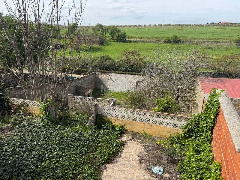 Foto b5366927-8e5e-433f-8698-e1be3f04f157. Casa adossada a Almendral