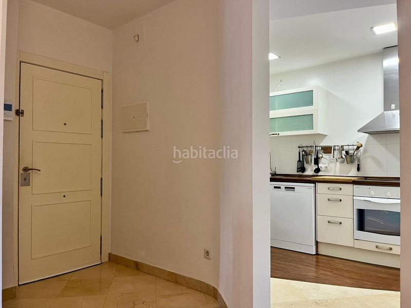 Foto cfbe6e8a-f0b7-4004-86b1-fb3a9c099d01. Pis amb aparcament a Tablada Sevilla