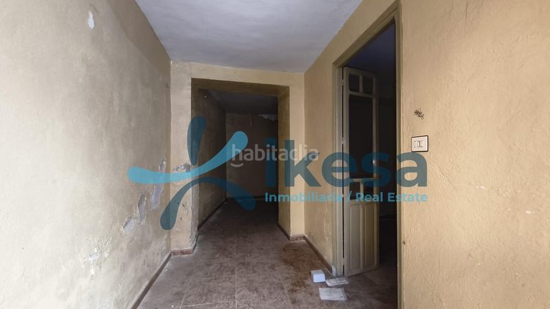 Foto e5345aa9-46da-41e8-af63-5bca00ae361b. Casa adossada a Mancha Real