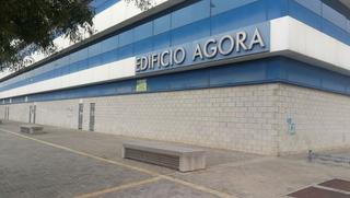 Aparcament cotxe a Calle vía apia 7. Plaza de parking en edificio ágora