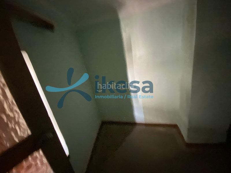 Foto 41ebd59f-6392-4f28-b87f-9b4f3dde14c9. Casa adossada a Píñar