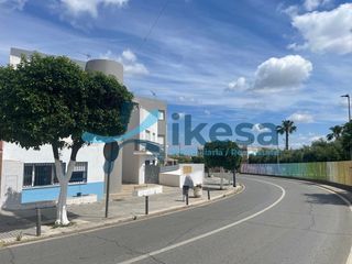 Casa a schiera in Santiponce. Venta de adosado en santiponce  sevilla