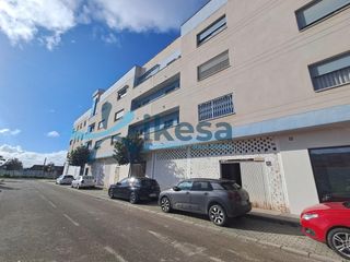 Local Comercial a Puente Genil. Local junto a la avenida de la estación!!!.