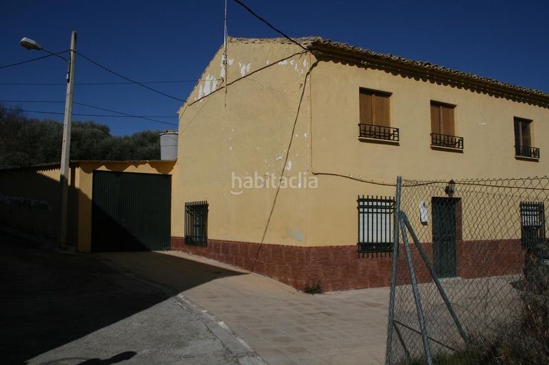 Foto 07798512-cd3f-4f65-a32a-8d4ea048b0b3. Casa adossada amb aparcament a Puente Genil