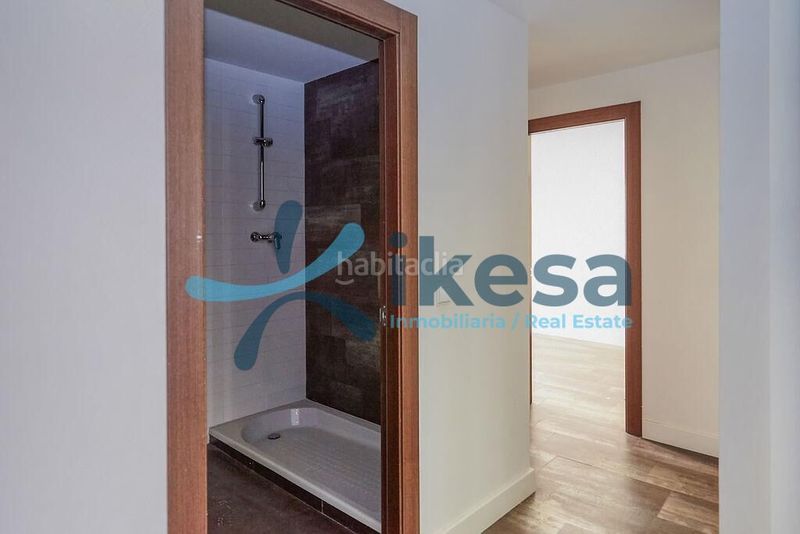 Foto 4f6eaa55-48fd-4e55-ad92-c0b2e628de94. Casa adossada a Úbeda