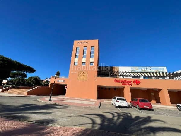Foto e145f6a7-8129-47af-b8aa-38fd5a20e498. Autoparkplatz in Novo Sancti Petri Chiclana de la Frontera