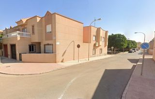 Maison jumelée à Las Norias. Adosado en venta en el ejido, almería. activo inmobiliario sin p