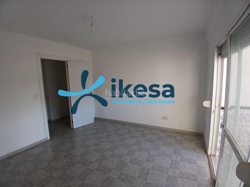 Foto 0f81510a-b291-49b6-8399-916dbf71d146. Pis a puerto de Estepona Estepona
