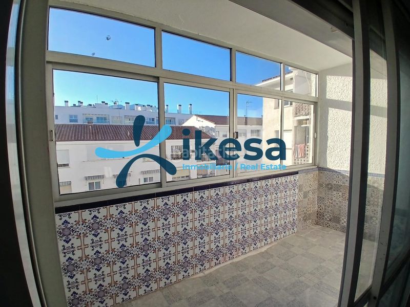 Foto 586b1d4d-2c09-416d-8535-0dcfc71f014e. Pis a puerto de Estepona Estepona