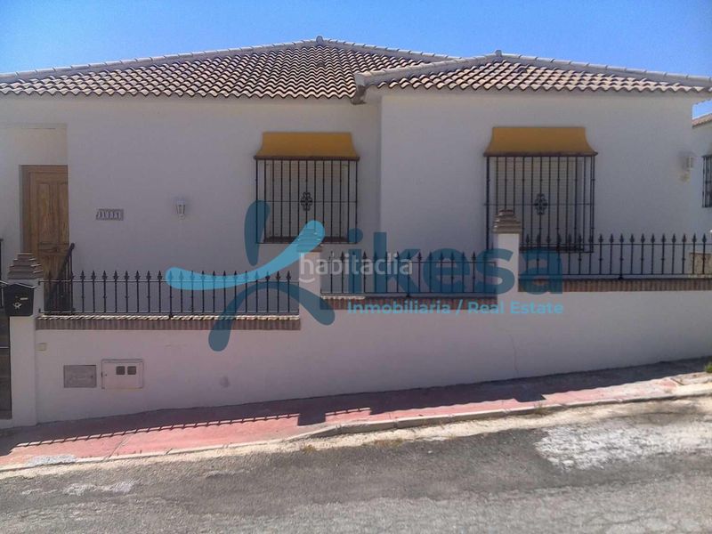 Foto d3057436-5b77-42ba-8b9d-f15c92f159fa. Xalet amb piscina a Alcaucín