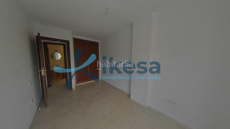 Foto 36cccfa8-ba41-48dd-a749-49927337eec9. Piso venta de vivienda , málaga. activo inmobiliario sin posesión, vivienda alquilada, ideal para inversores, no se puede vi en Estepona