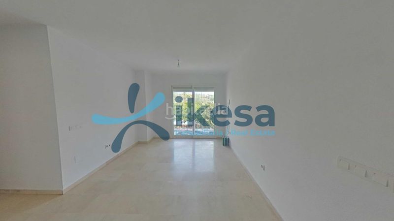 Foto e79ac302-8f14-4500-9cbe-67da82d995ea. Piso venta de vivienda , málaga. activo inmobiliario sin posesión, vivienda alquilada, ideal para inversores, no se puede vi en Estepona