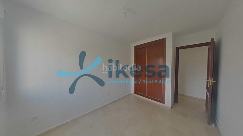 Foto eb01a656-eaf2-4ac2-b02c-d4b70a7b22f6. Piso venta de vivienda , málaga. activo inmobiliario sin posesión, vivienda alquilada, ideal para inversores, no se puede vi en Estepona