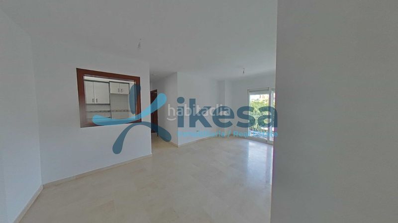 Foto ef2b5701-b813-438b-bf35-dae407c5e43b. Piso venta de vivienda , málaga. activo inmobiliario sin posesión, vivienda alquilada, ideal para inversores, no se puede vi en Estepona