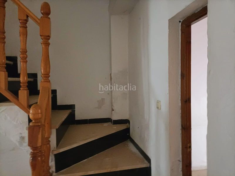 Foto 4fbd620f-4a6a-446b-8a41-684f5655d9d8. Casa adossada a Rute