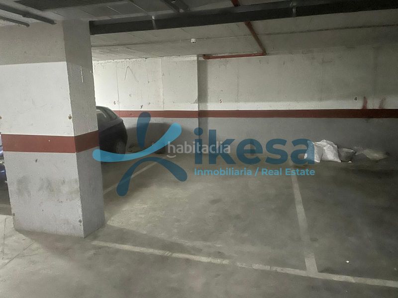 Foto db5aaf49-a064-464d-a96a-38e6de9624c3. Pis amb aparcament a Lebrija