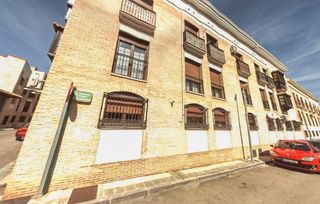 Aparcament cotxe a Bargas