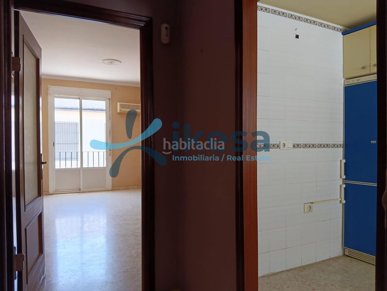 Foto fd2da423-5a54-4e24-870b-80134eaf0877. Pis a Marchena